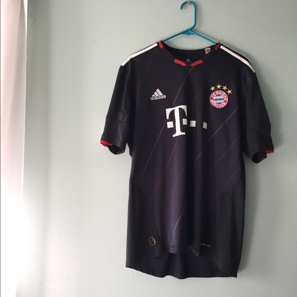 Official Soccer Jersey FC Bayern Munich